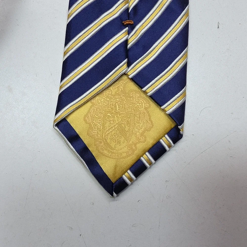 Donald J. Trump Signature Collection Navy Gold Striped‎ 100% Silk Handmade Tie